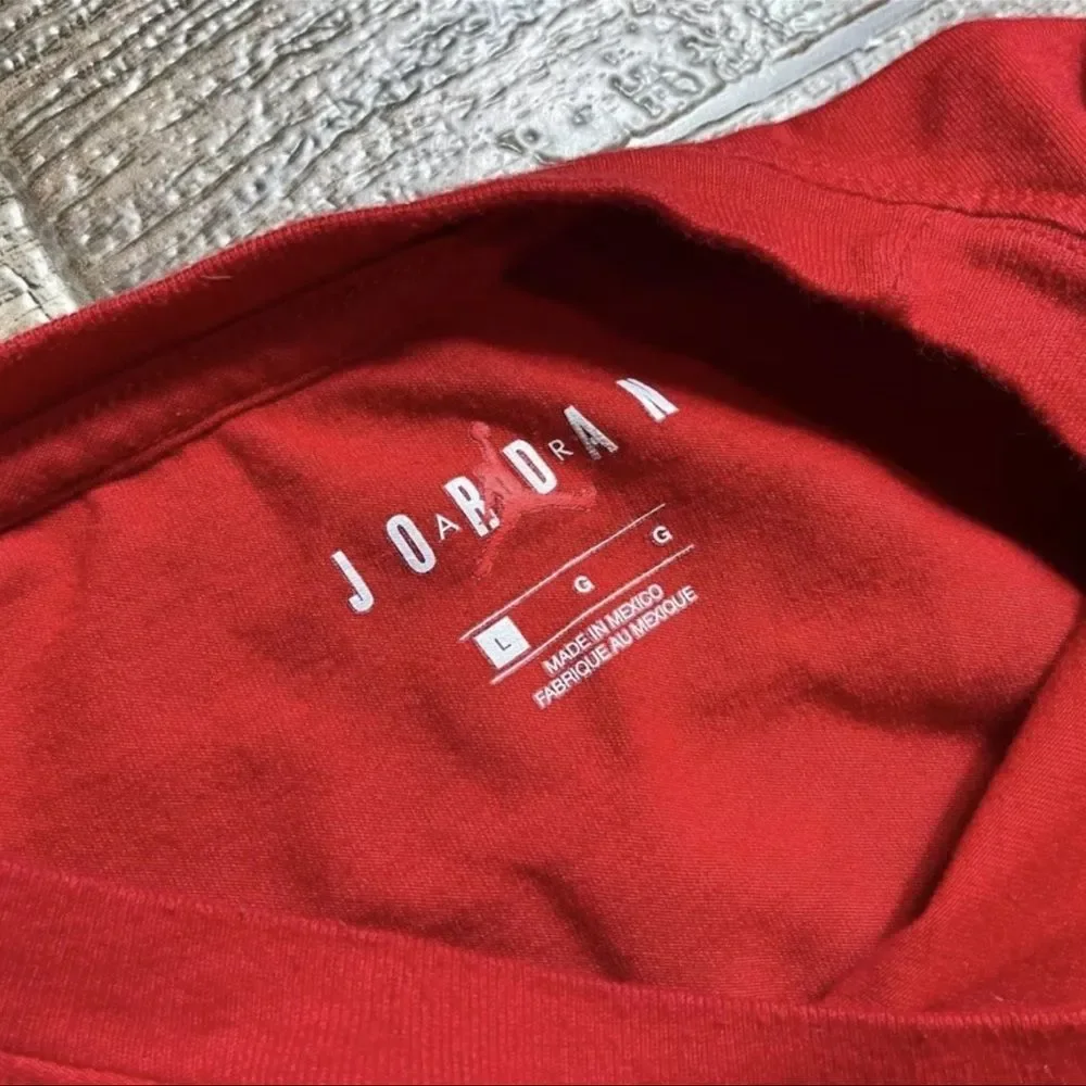 air jordan retro graphic back 90s style logo shirt red men’s size large